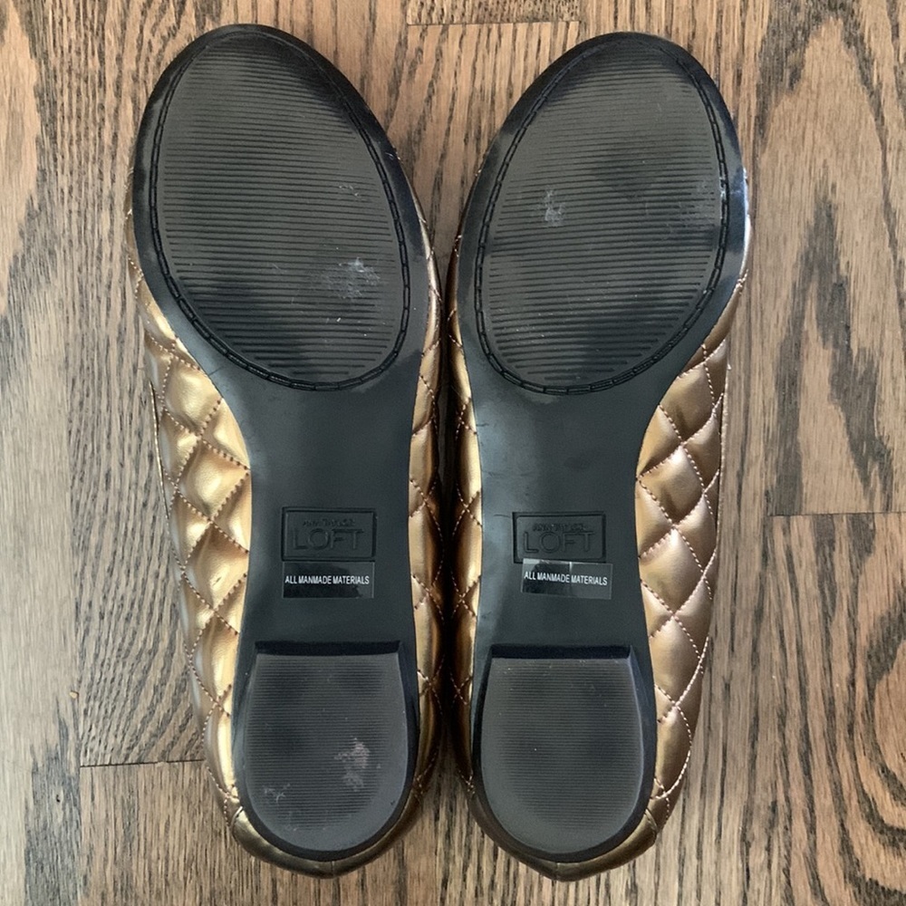 SALE! LOFT Gold Metallic Quilted Ballet Flats - Picture 9 of 10